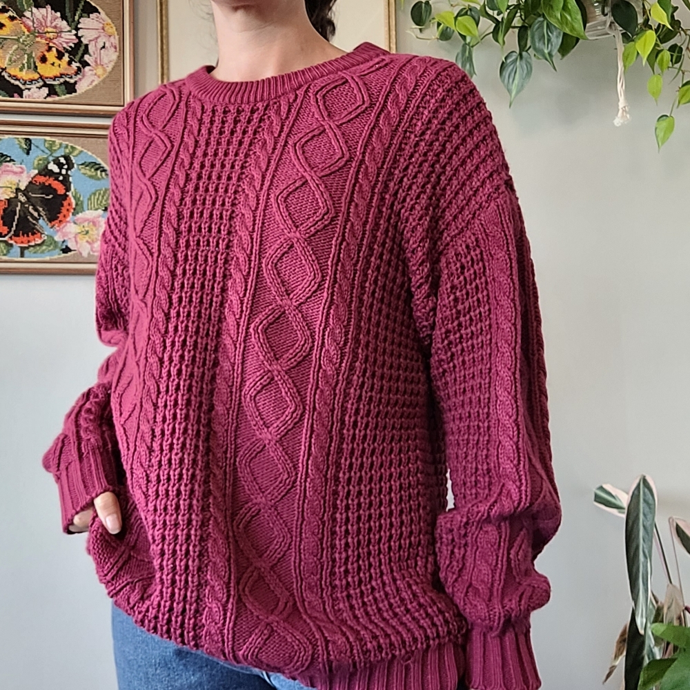Vintage chunky burgundy knit sweater